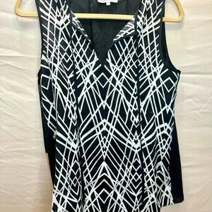 Black and White Geometric Sleeveless Top